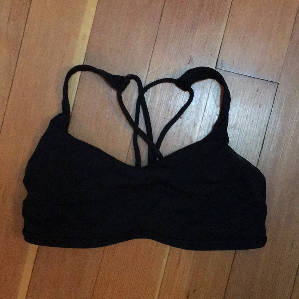 Lululemon sports bra size 4 black